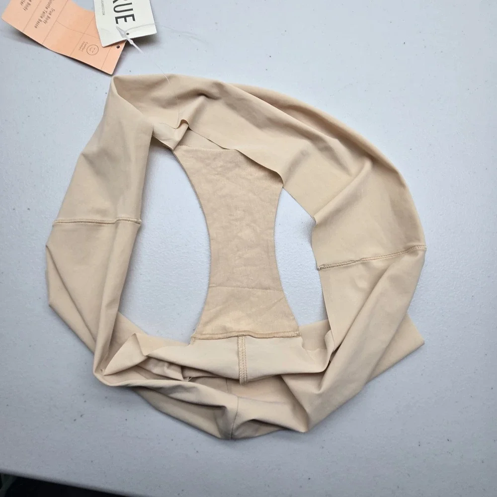 True & Co Women Panties 1X Beige Body Hipster Seamless NWT‎